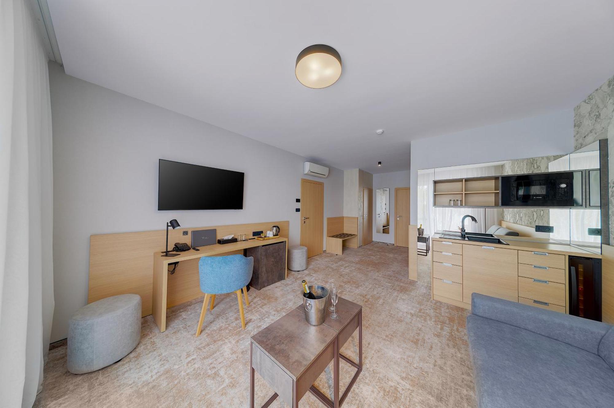 Aqua - Family Friendly Hotel 4*