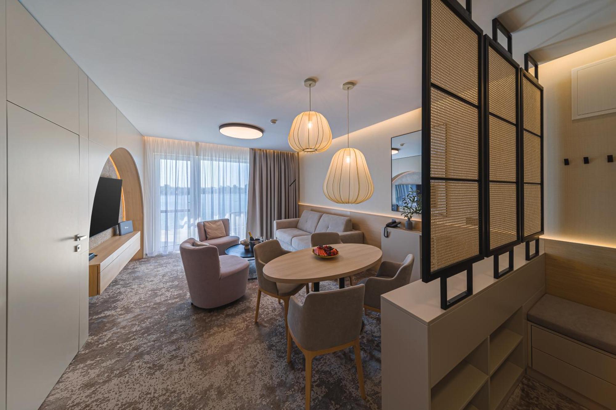 Aqua - Family Friendly Hotel Senec